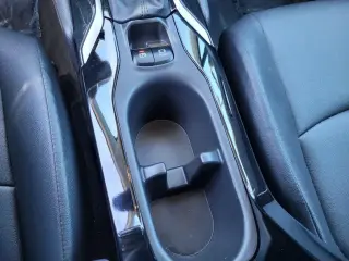 Toyota Corolla Cross 2025 XLE 4dr Crossover