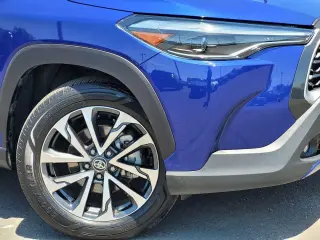 Toyota Corolla Cross 2025 XLE 4dr Crossover
