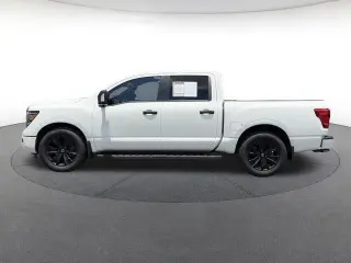 Nissan Titan 2023 4x2 Platinum Reserve 4dr Crew Cab 5.6 ft. SB