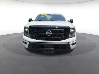 Nissan Titan 2023 4x2 Platinum Reserve 4dr Crew Cab 5.6 ft. SB