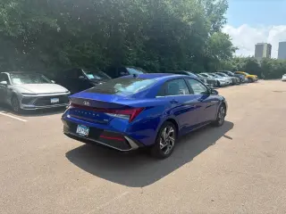 Hyundai ELANTRA Hybrid 2026 Limited 4dr Sedan