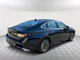 Hyundai SONATA Hybrid 2025 Limited 4dr Sedan