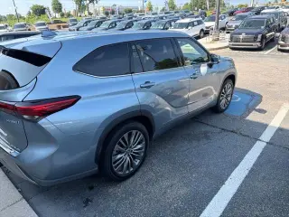 Toyota Highlander Hybrid 2020 Platinum 4dr SUV