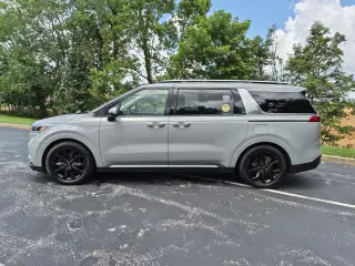 2023 Kia Carnival