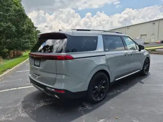 2023 Kia Carnival