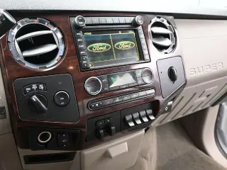 Ford F-350 Super Duty 2010 4x4 XL 4dr Crew Cab 8 ft. LB DRW Pickup