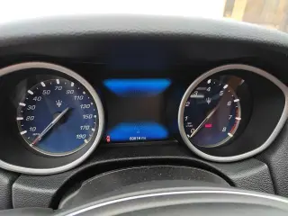 Maserati Ghibli 2017 4dr Sedan