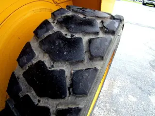 2017 CAT 226D