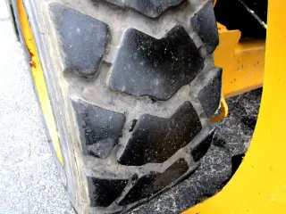 2017 CAT 226D
