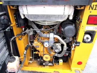 2017 CAT 226D