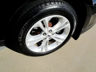2013 FORD TAURUS