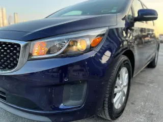 2018 KIA SEDONA