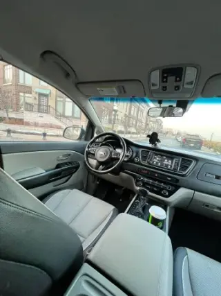 2018 KIA SEDONA