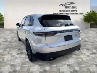 2019 PORSCHE CAYENNE