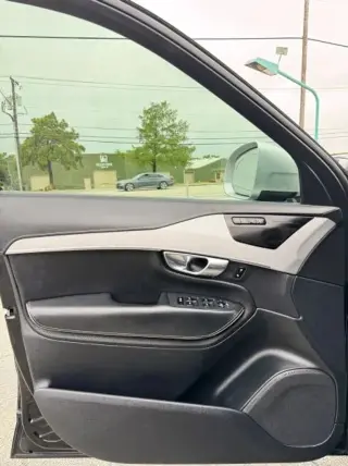 2019 VOLVO XC90