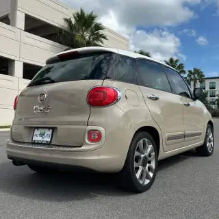 2017 FIAT 500L