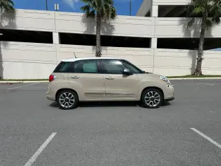 2017 FIAT 500L