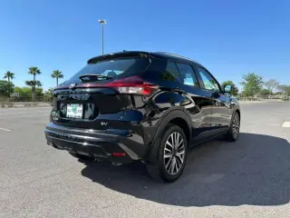 2023 NISSAN KICKS