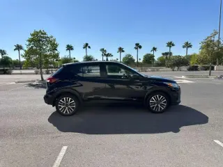 2023 NISSAN KICKS
