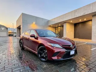 2018 TOYOTA CAMRY
