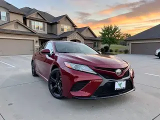 2018 TOYOTA CAMRY