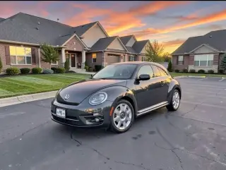 2019 VOLKSWAGEN BEETLE