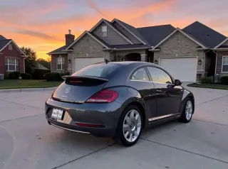 2019 VOLKSWAGEN BEETLE
