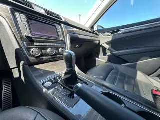 2017 VOLKSWAGEN PASSAT