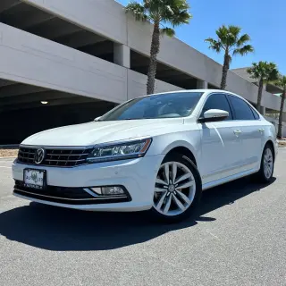 2017 VOLKSWAGEN PASSAT