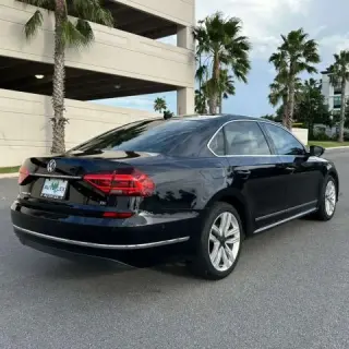 2017 VOLKSWAGEN PASSAT