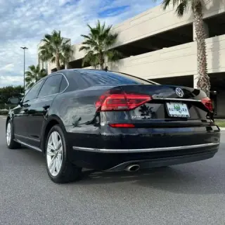 2017 VOLKSWAGEN PASSAT