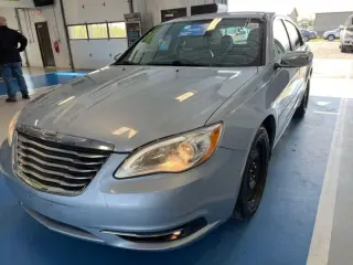 2013 CHRYSLER 200