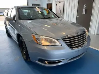 2013 CHRYSLER 200