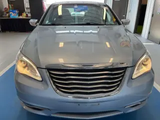 2013 CHRYSLER 200