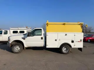 2008 FORD F350 SUPER DUTY REGULAR CAB & CHASSIS