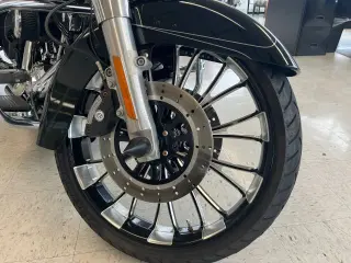 2015 HARLEY-DAVIDSON FLHX