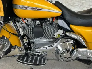 2005 HARLEY-DAVIDSON ROAD GLIDE FLTR