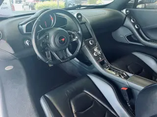2012 MCLAREN MP4-12C