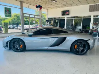 2012 MCLAREN MP4-12C