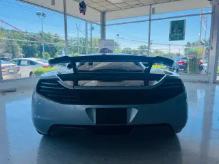 2012 MCLAREN MP4-12C