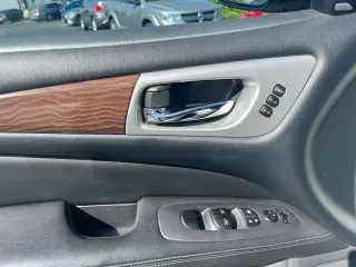 2017 NISSAN PATHFINDER