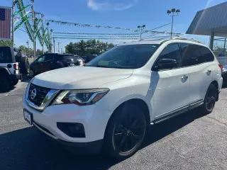 2017 NISSAN PATHFINDER