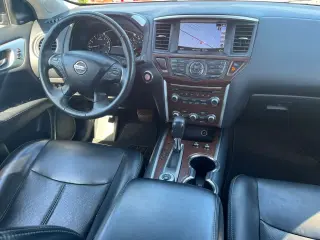 2017 NISSAN PATHFINDER