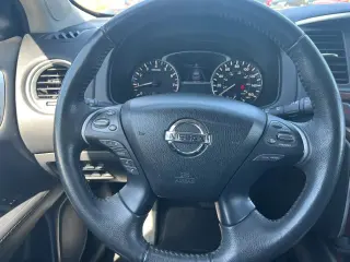 2017 NISSAN PATHFINDER