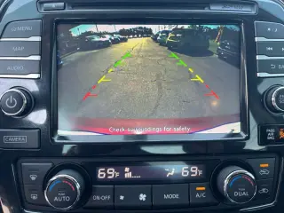 2017 NISSAN MAXIMA