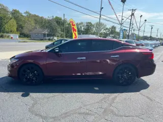 2017 NISSAN MAXIMA