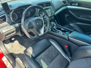 2017 NISSAN MAXIMA