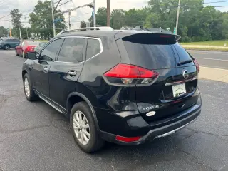 2017 NISSAN ROGUE