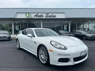 2015 PORSCHE PANAMERA