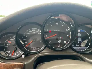 2015 PORSCHE PANAMERA